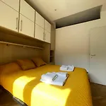 With Balcony Walk To Porta Nuova & Metro