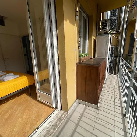 With Balcony Walk To Porta Nuova & Metro *