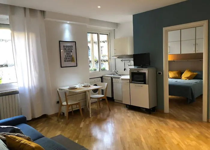 Central Torino Apartment With Balcony Walk To Porta Nuova & Metro * Turyn
