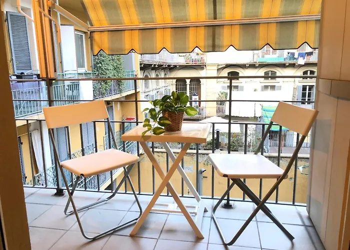 Apartament Central Torino Apartment With Balcony Walk To Porta Nuova & Metro *