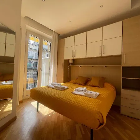 Apartment With Balcony Walk To Porta Nuova & Metro *