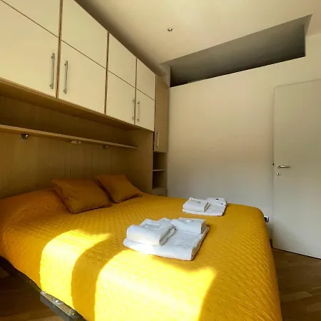 With Balcony Walk To Porta Nuova & Metro