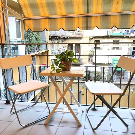 Apartment With Balcony Walk To Porta Nuova & Metro *